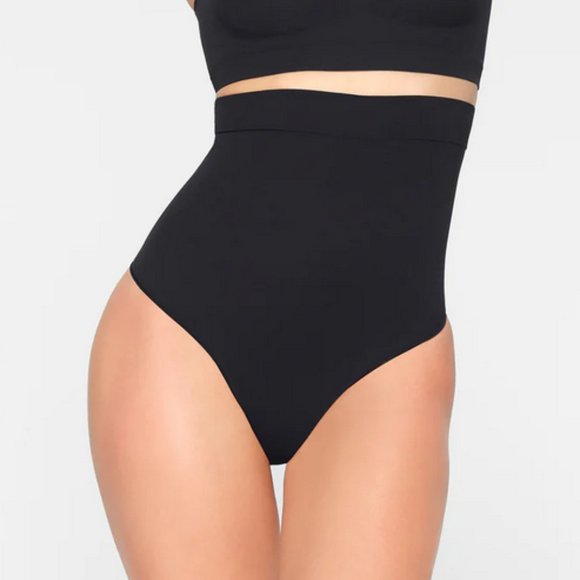 NWOT size L (xs/small) Skims EVERYDAY SCULPT HIGH-WAISTED THONG - Picture 1 of 10